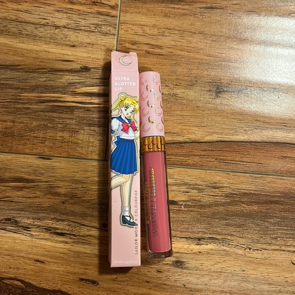 Sailor Moon x Colourpop - Picture 6 of 10